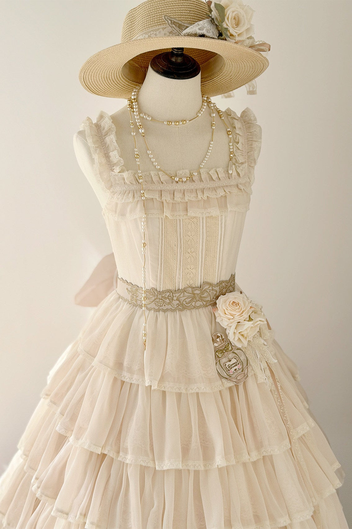 [Pre-order Deadline: July 31] Romantic Sweet Lolita Series Accessories (Flower-Embroidered Waist Ribbon, Corsage with Parfum Emblem, Hair Clip) [Exclusive Sale for Dress Purchasers]