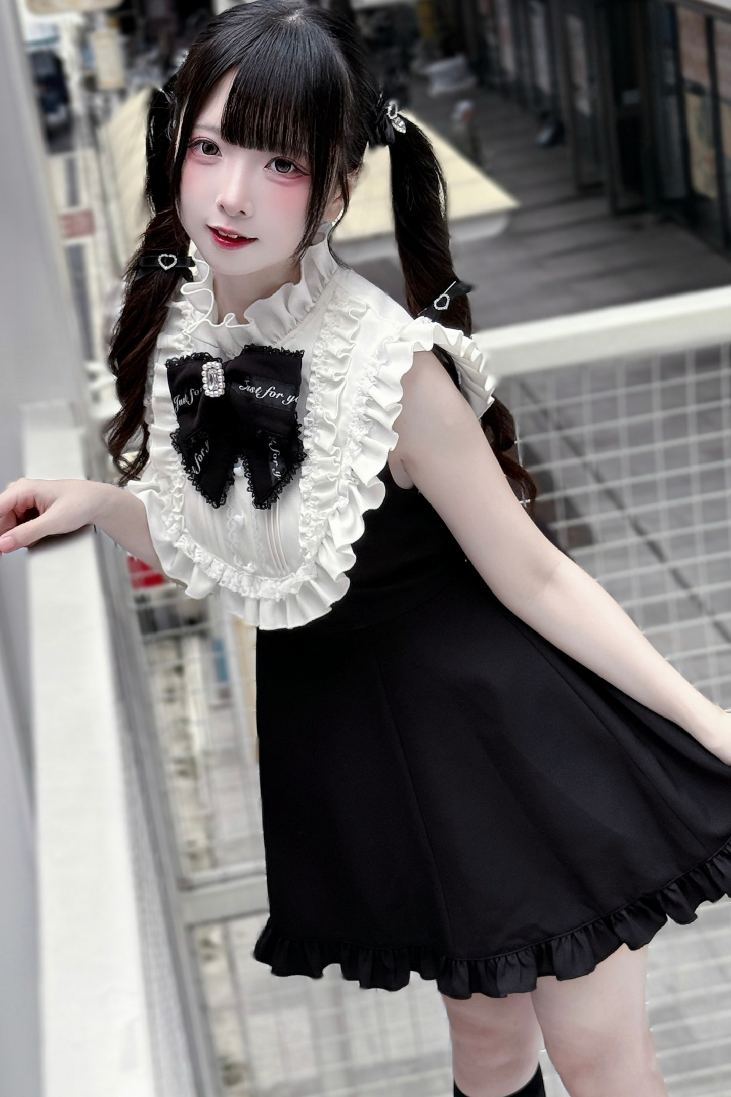 ローズプリンセスオフショルダーフリルリボントップス