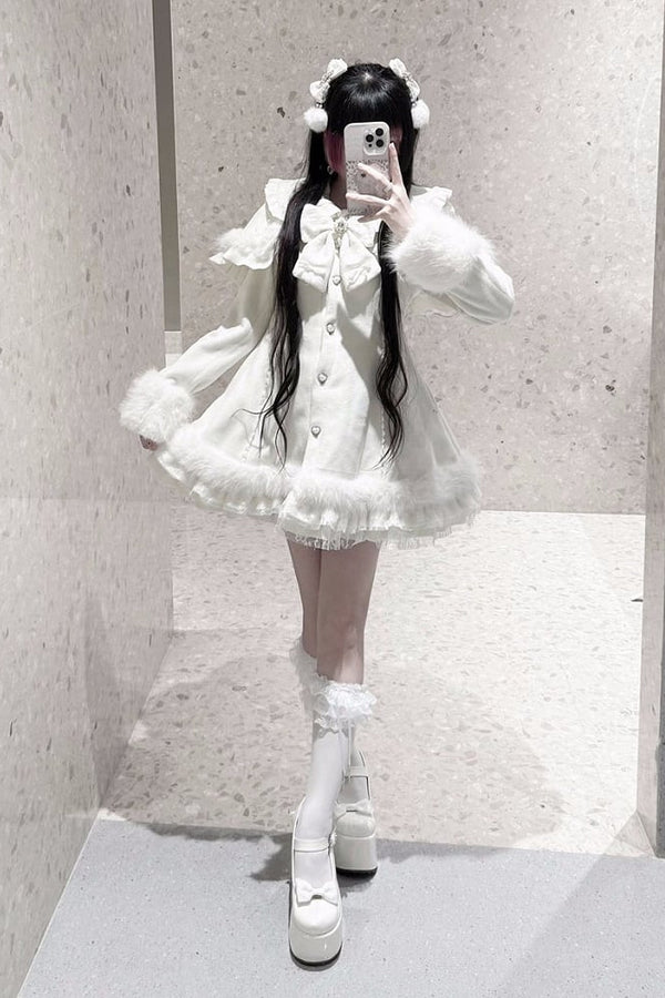 【11月13日予約締切】White Pearl Bow-Tie Fur Coat With Detachable Cape And Fur Cuffs