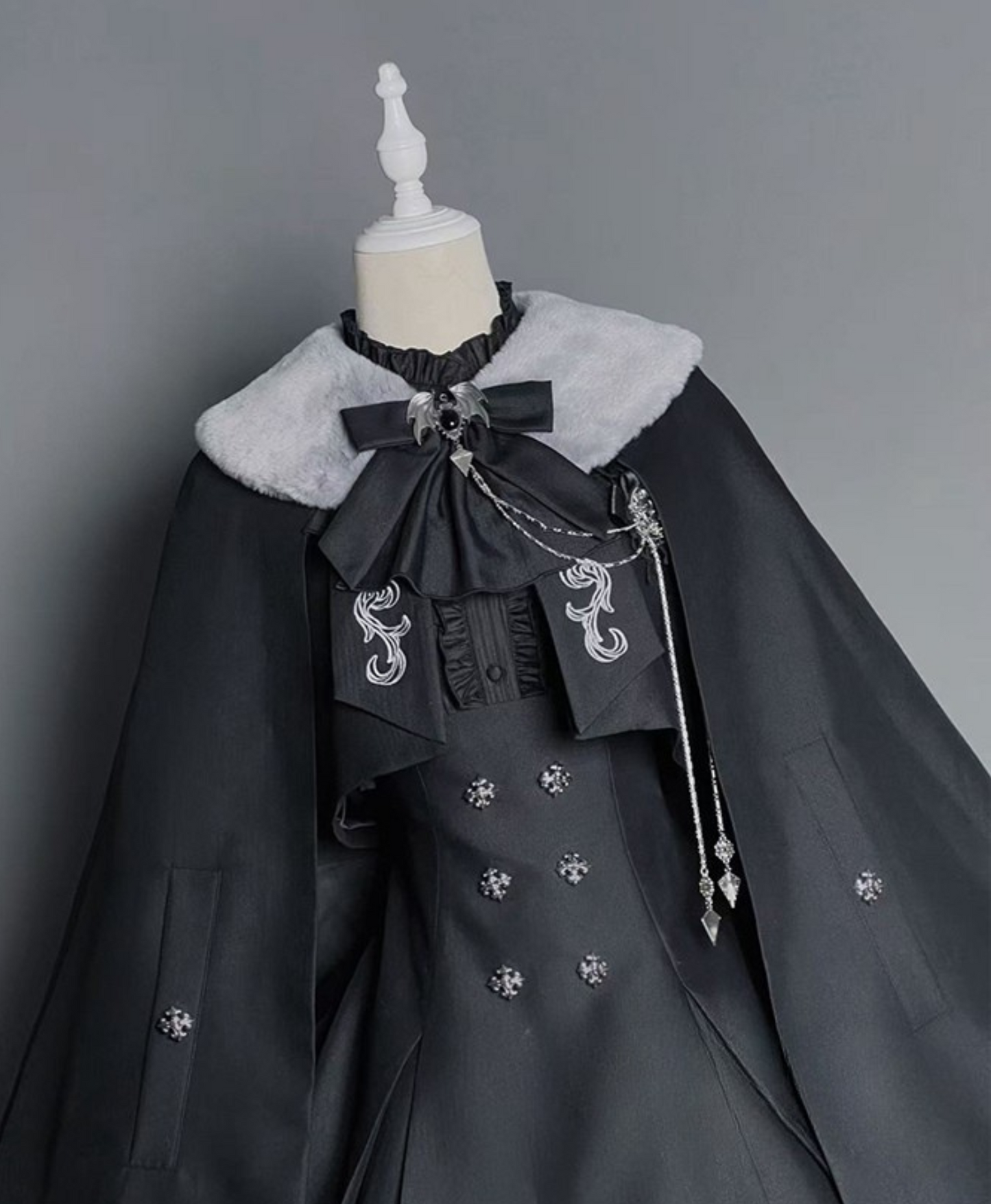 【1月8日予約締切】ダークナイトバトラーゴシックシリーズケープマント