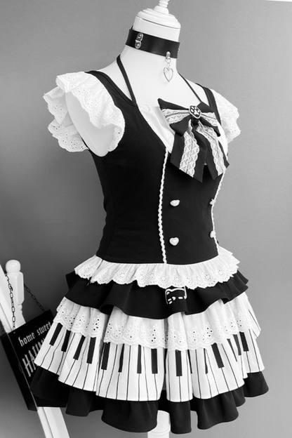 ダークフリルトップス＋ピアノスカート＋キャットスリーブ