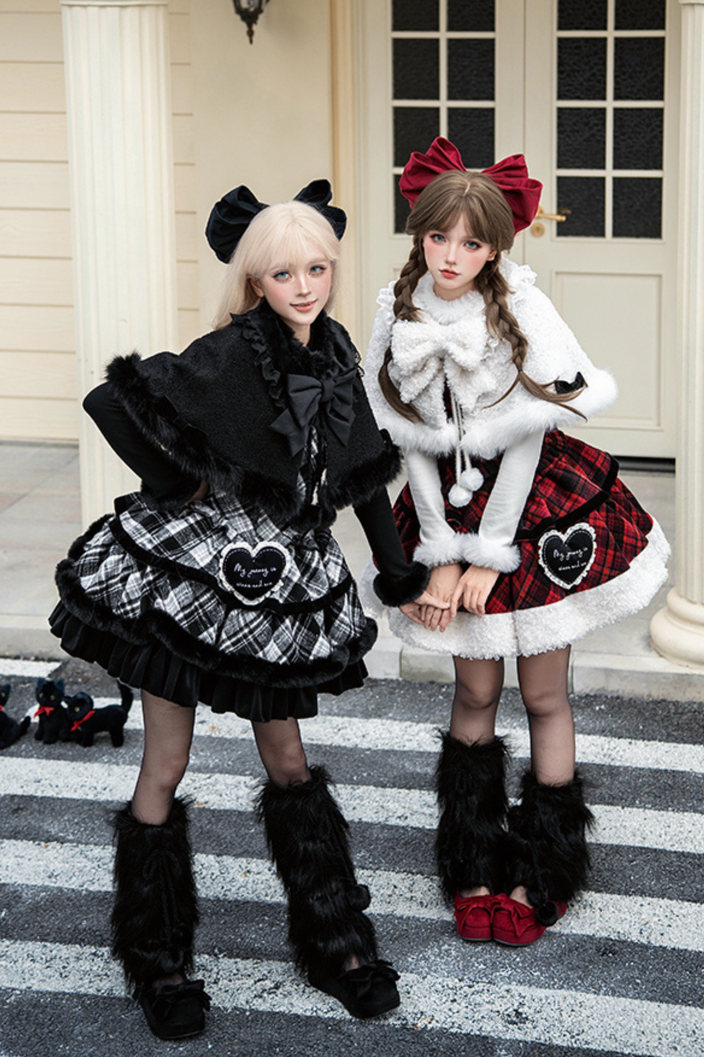 チェックドールジャンパースカート+リボンブローチ+ピン+ラブブローチ+ショール+トップス+レッグカバー