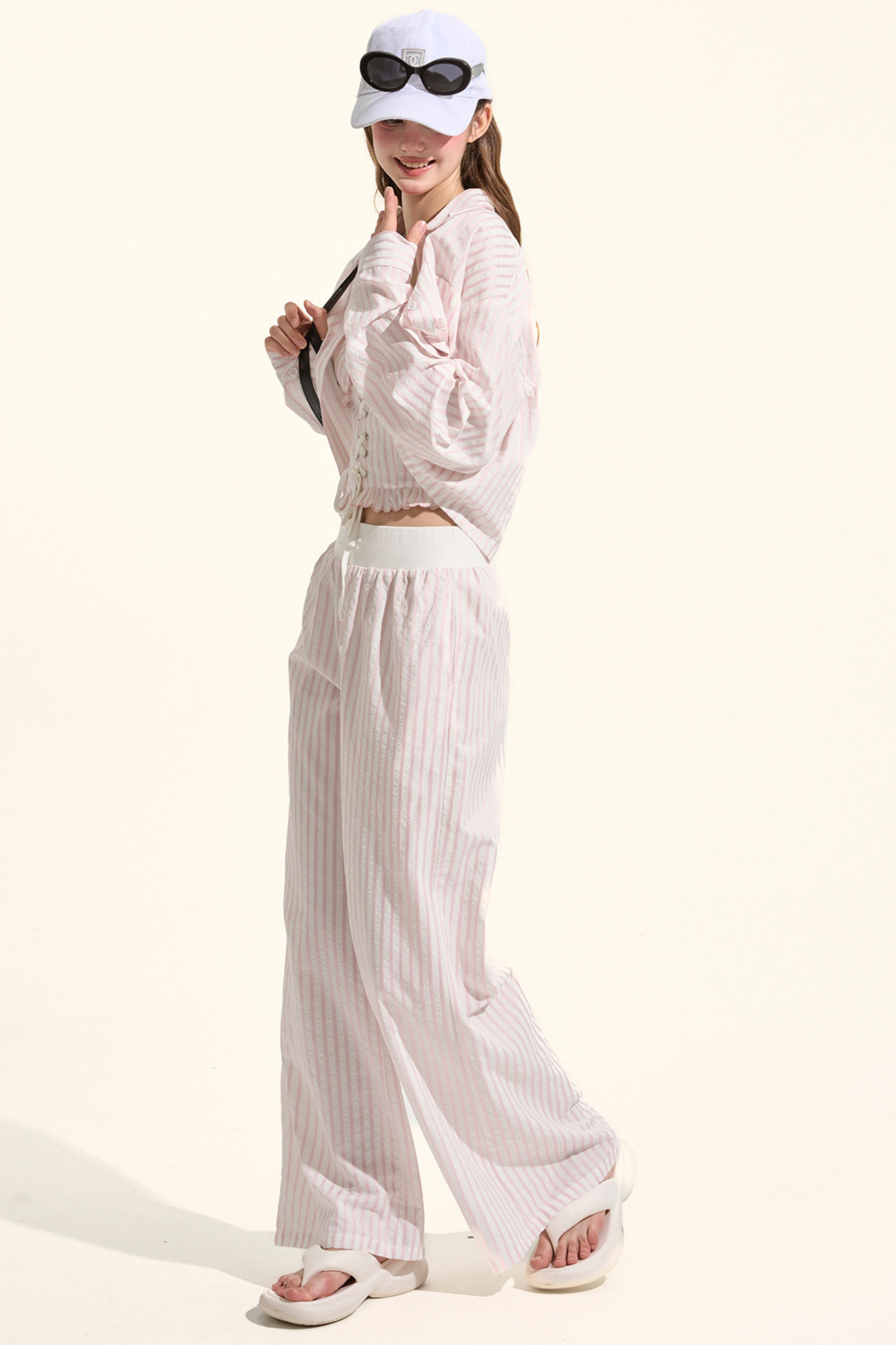 ストライプシャツ+ルーズパンツ+バンドゥ