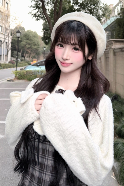 Schlankes Karokleid + Strickjacke