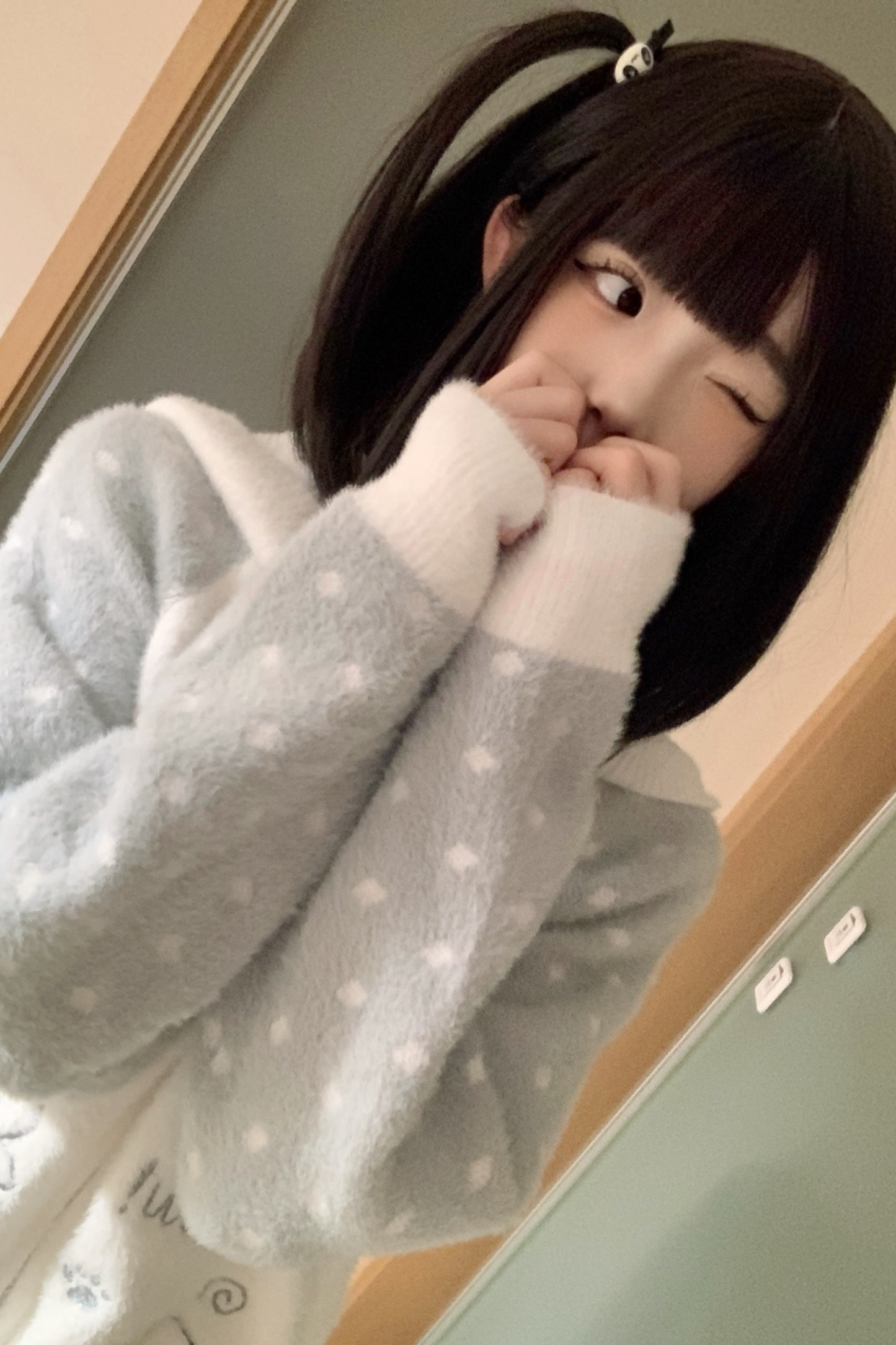 ボーダードットラビットフードニットパーカー