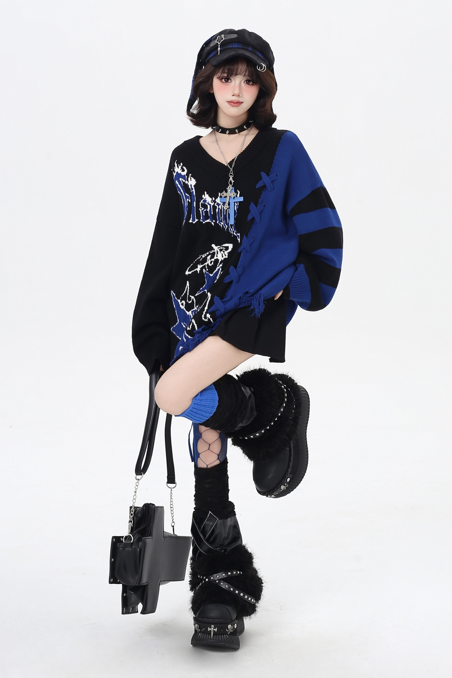 ダークストラップデザインルーズセーター