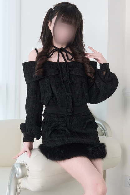 オフショルダーリボントップス+ファースカート