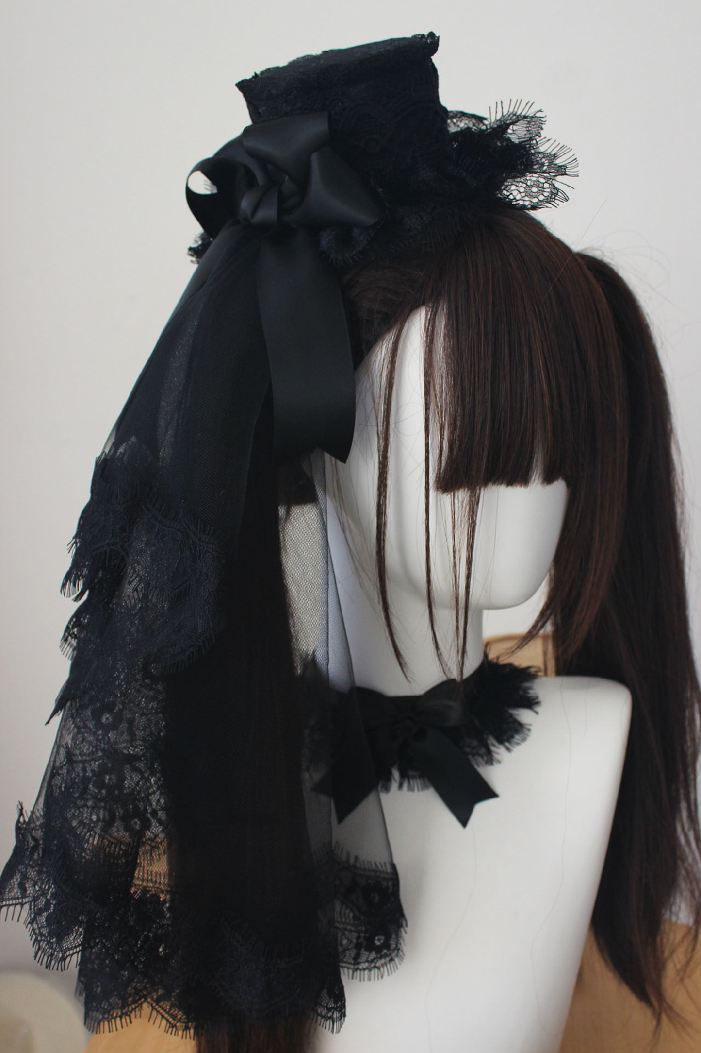 ダークレースゴシックハット+ベール+ヘアバンド+チョーカー+スリーブ