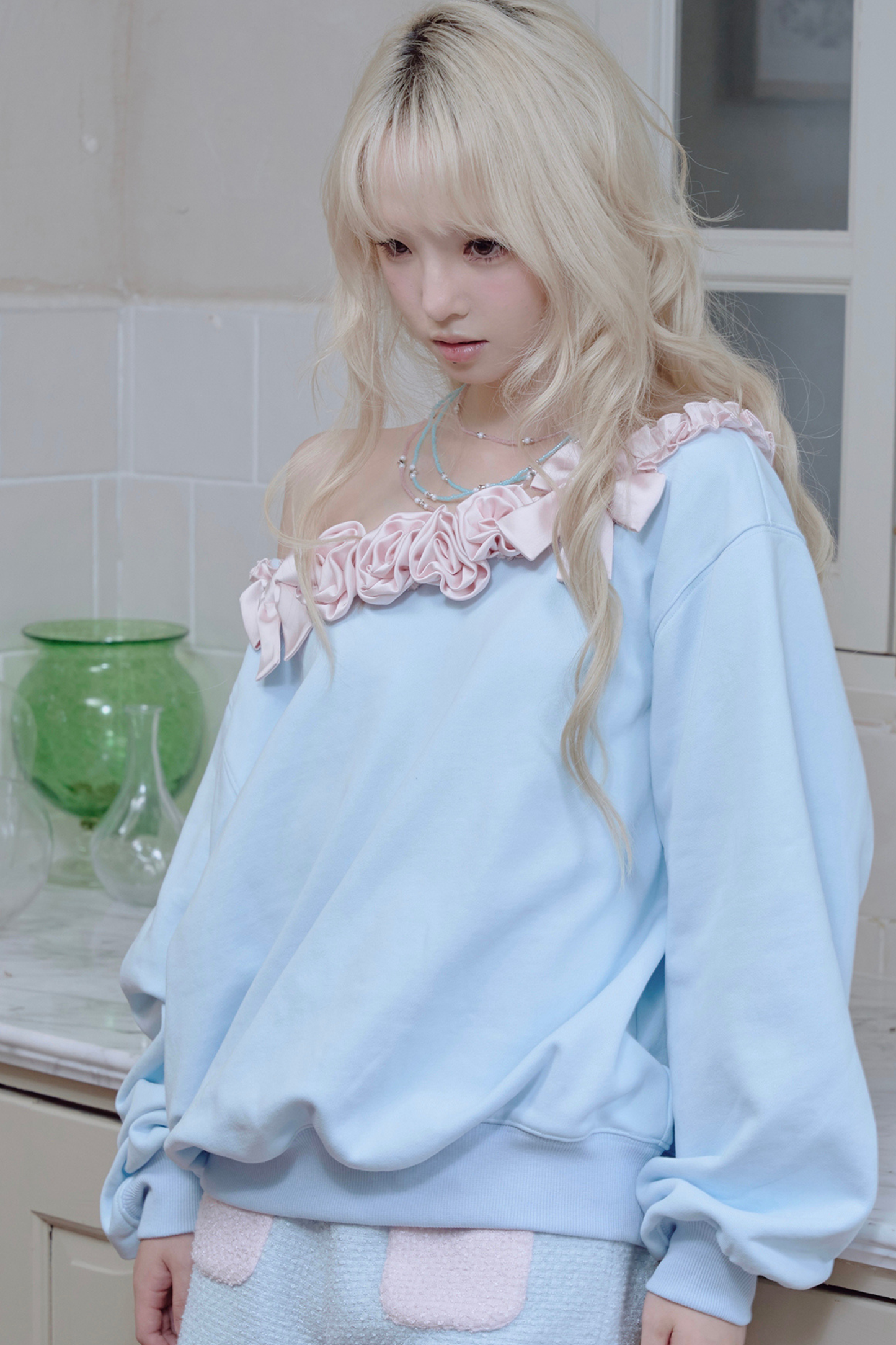 ローズサテンリボンワンショルダースウェット