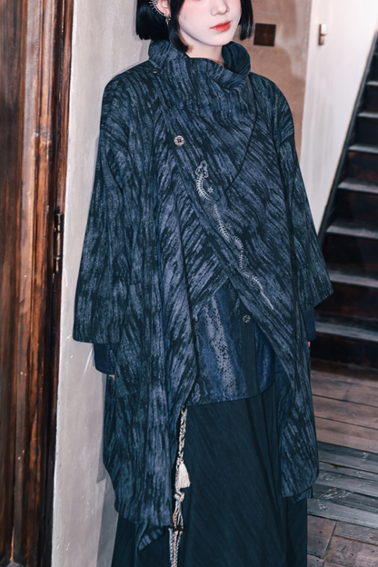 スケールシックケープトップス