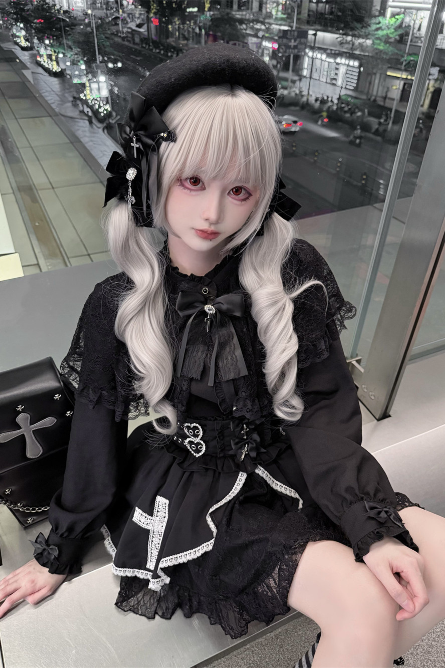 Hemd im Cape-Stil + Kreuzrock + Hut