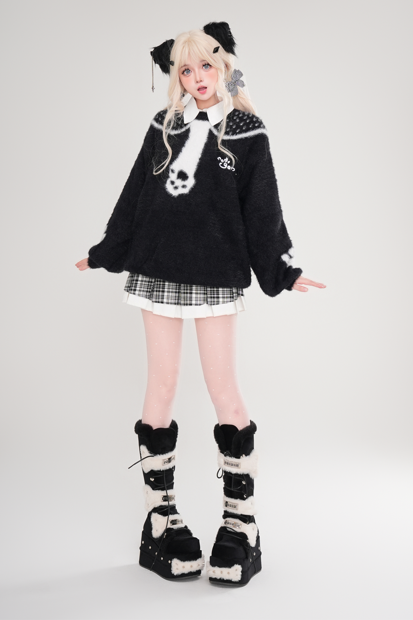 Loose top with cat design