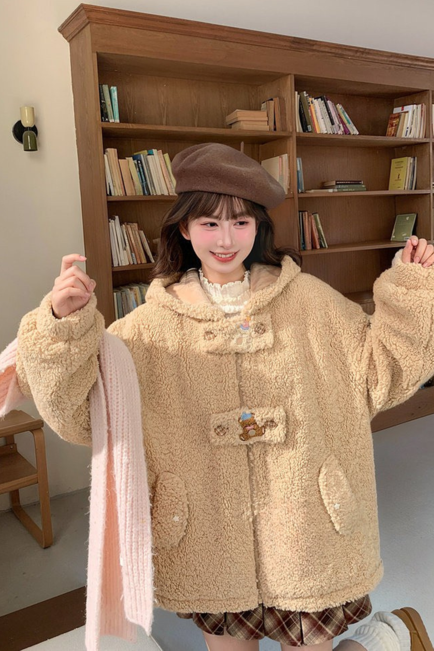 ベアバックルフードファーコート