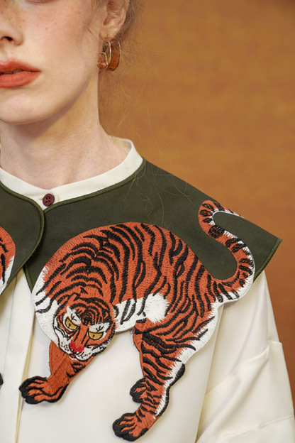 tiger faux collar