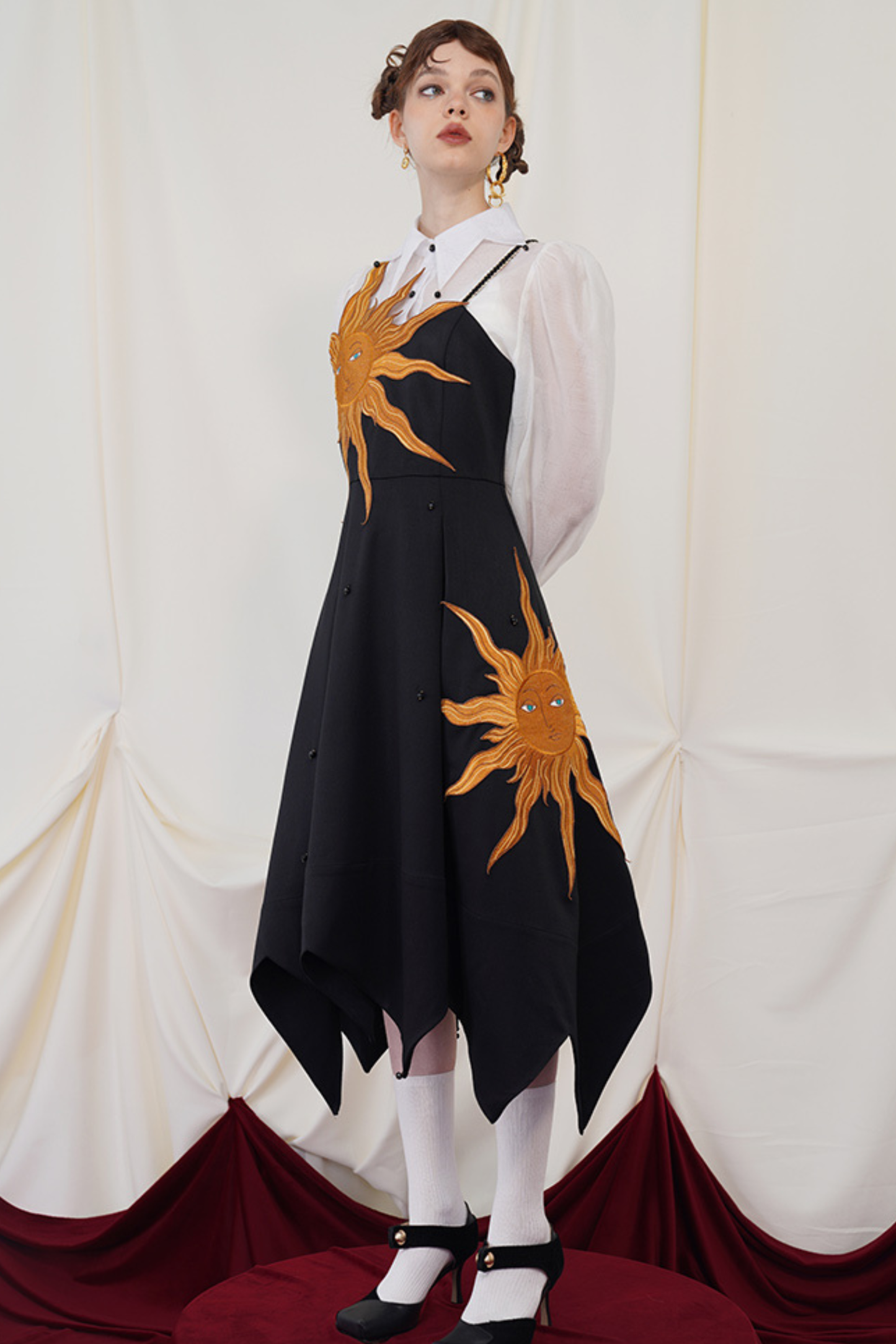 サンフラワーストラップスリムスイングレトロドレス