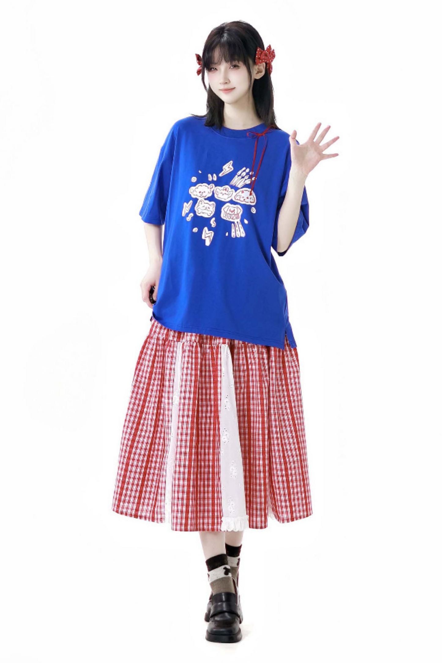 Graffiti T-shirt + Big Swing Check Skirt