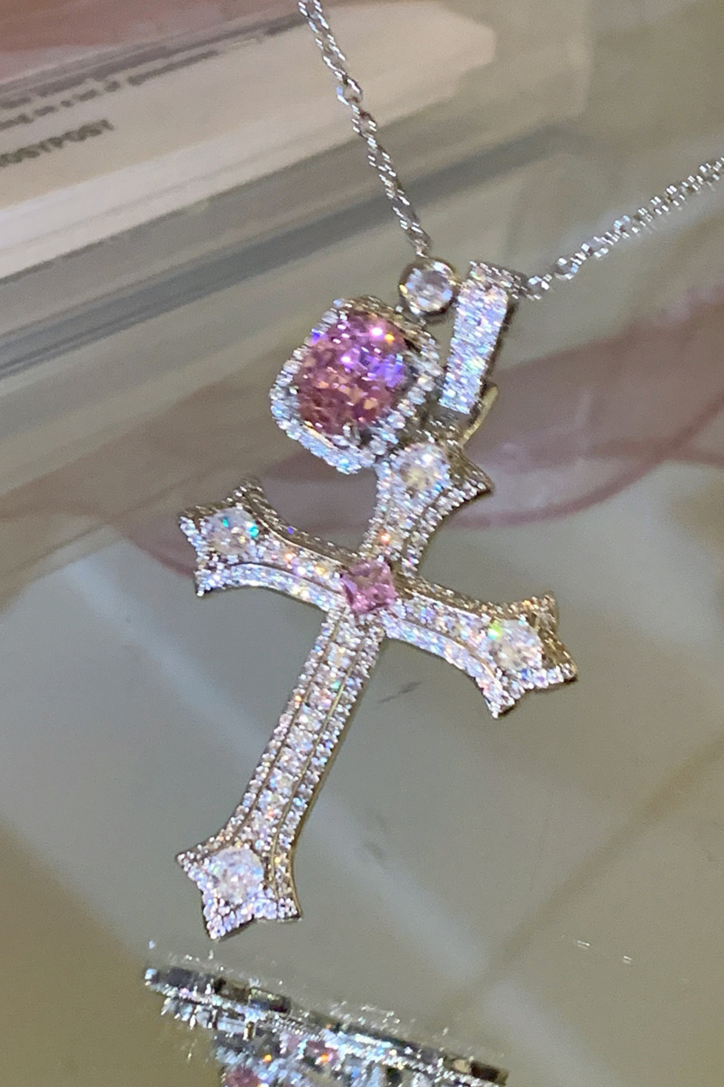 クロスピンクペンダントネックレス