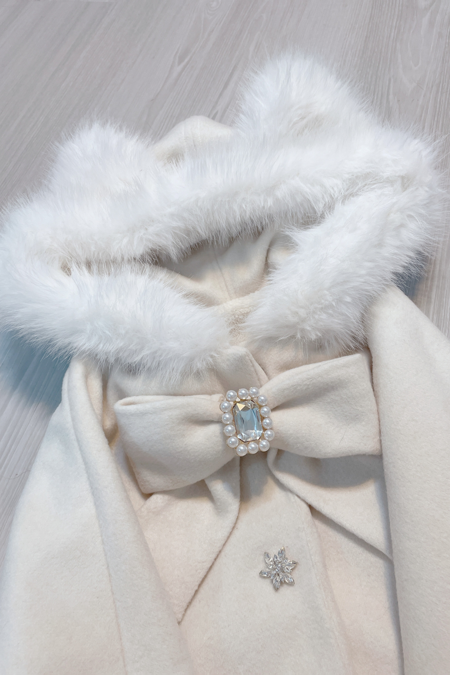 猫耳ドリルバックルウールマント