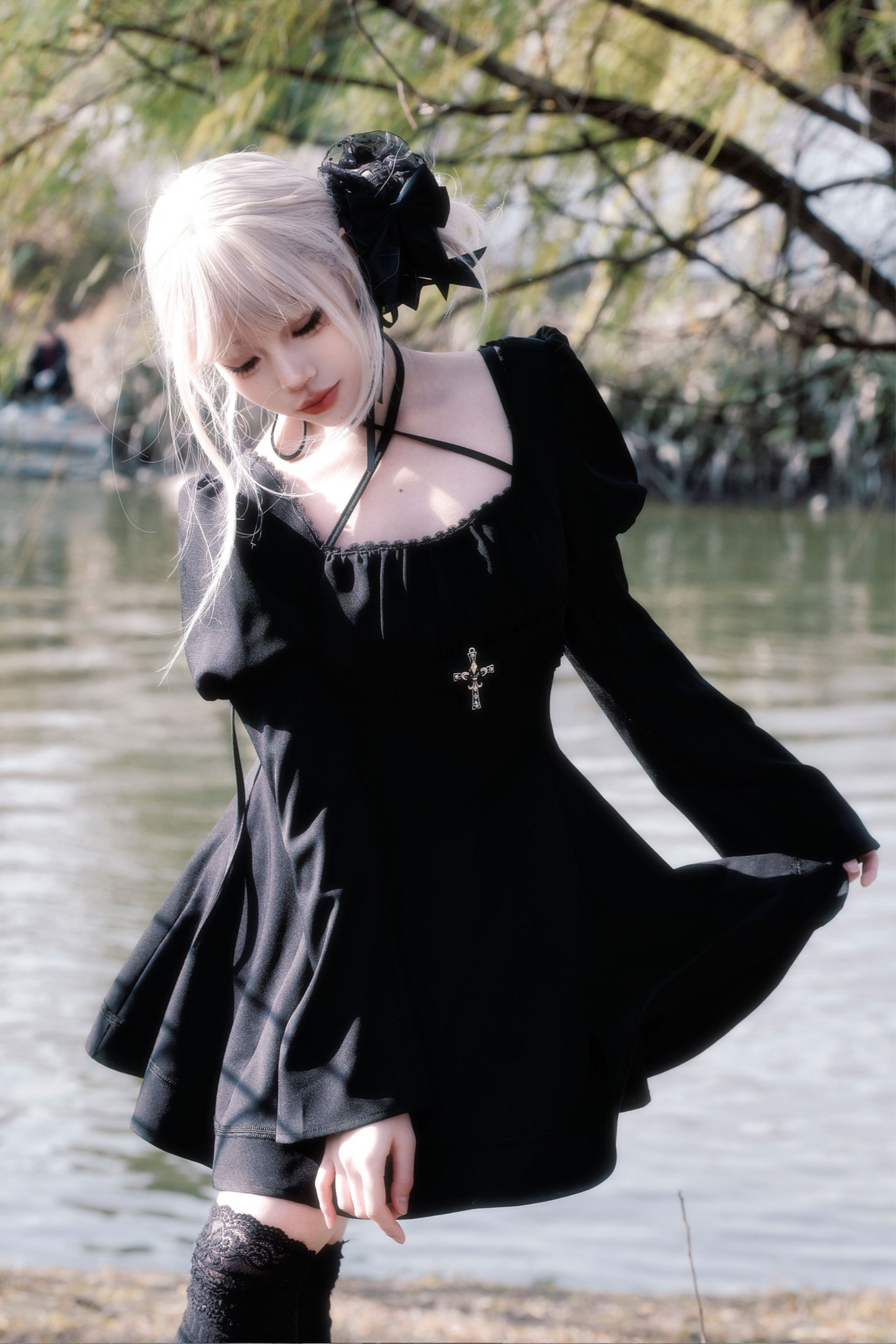 ダークゴシックガールフレアドレス