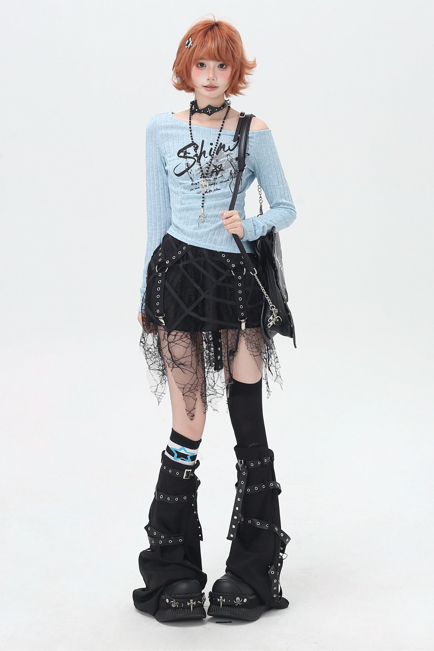 レザーオフショルダートップス