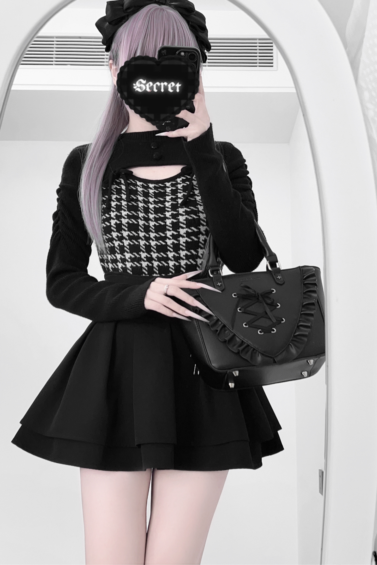 Staggered Lattice Strap Knit