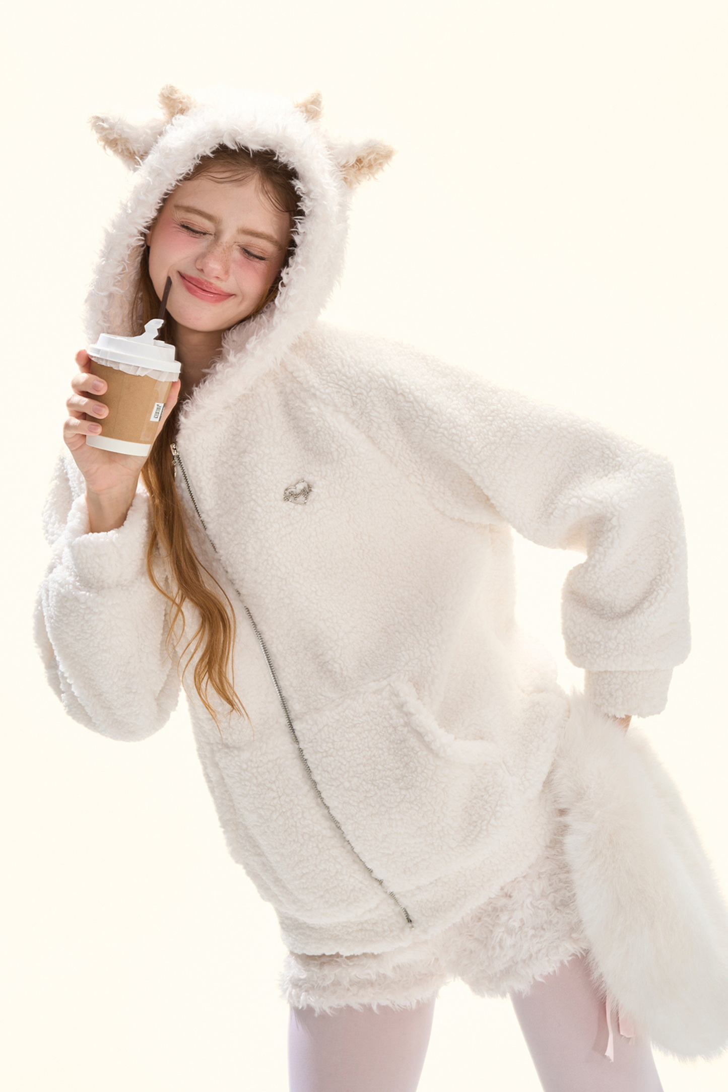 ラムファーフードジャケット+ショートパンツ