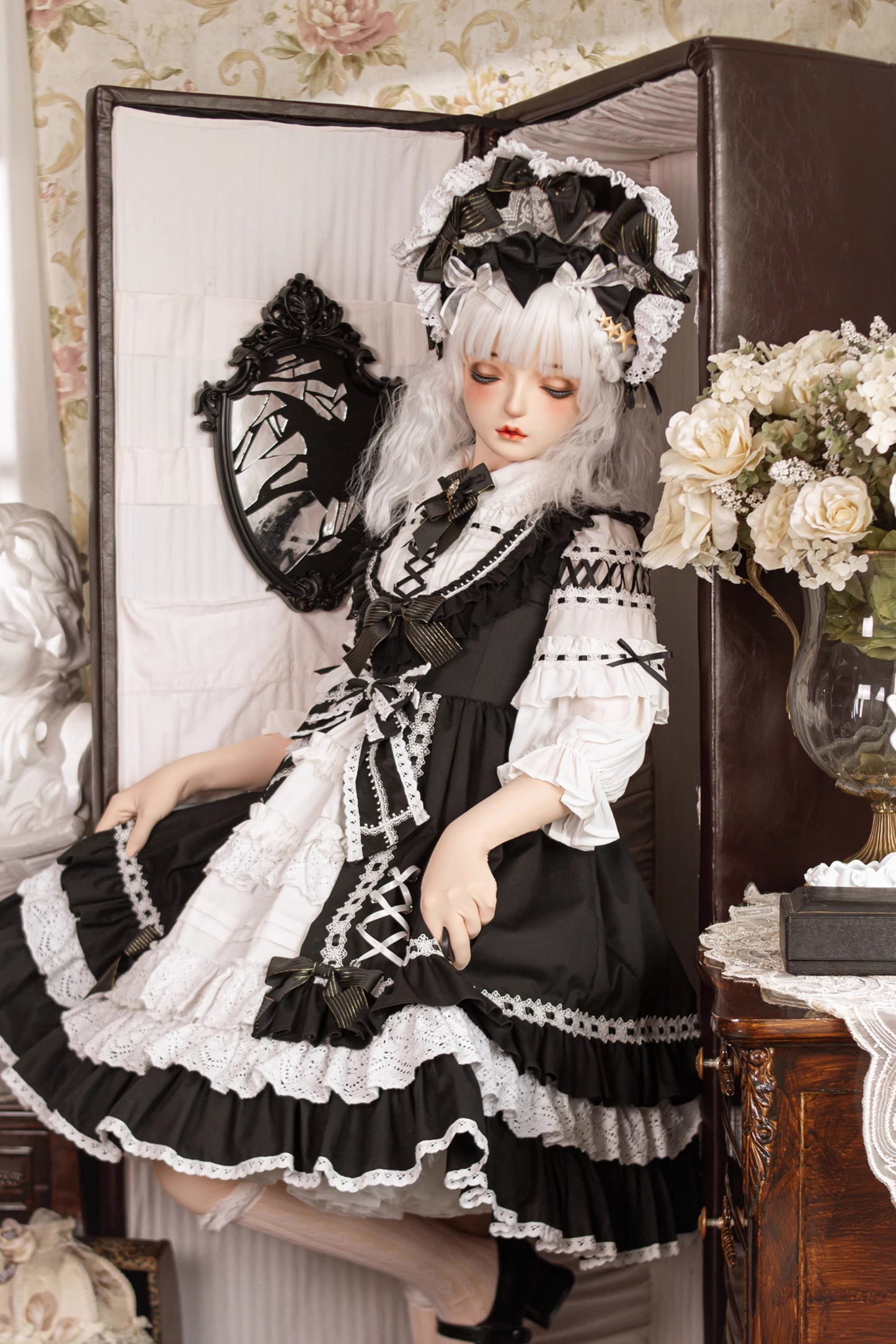 Chic ribbon doll Lolita dress