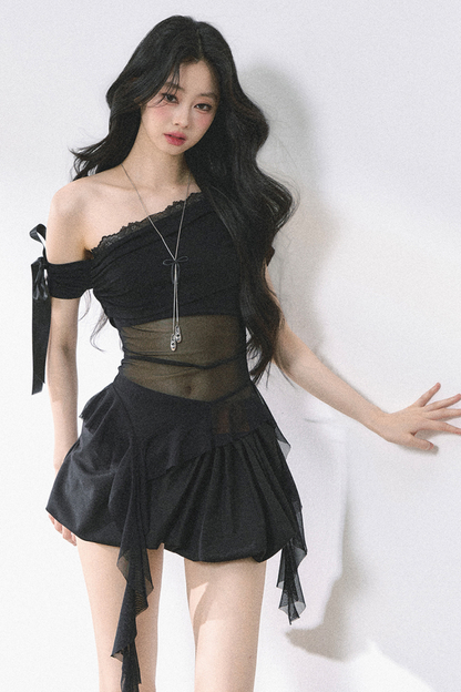 シアーオフショルダートップス