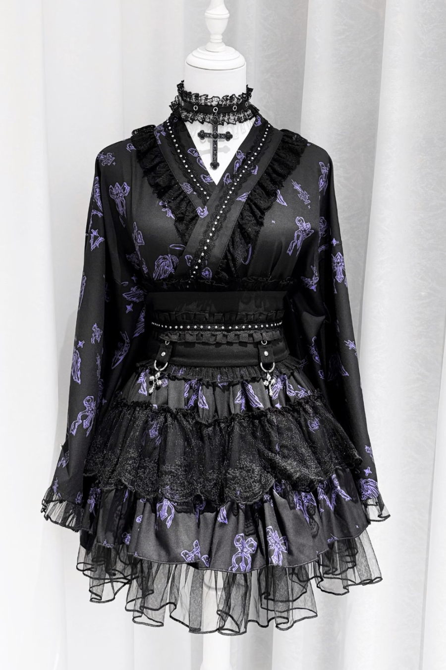 Dunkler Galaxie-Spitzen-Yukata im Jirai-Stil