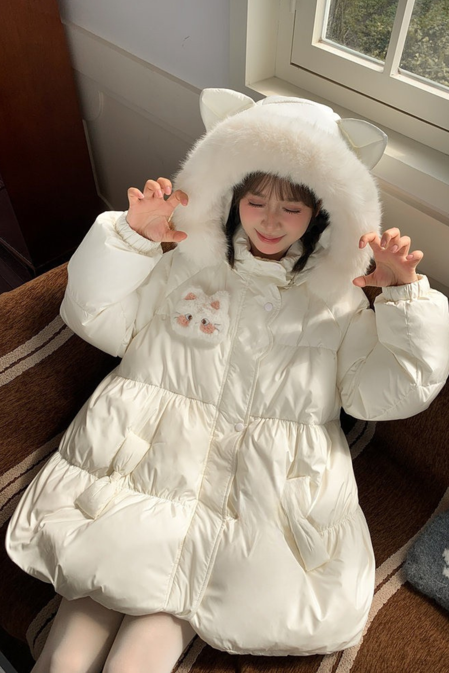 スウィートキャットフードダウンジャケット