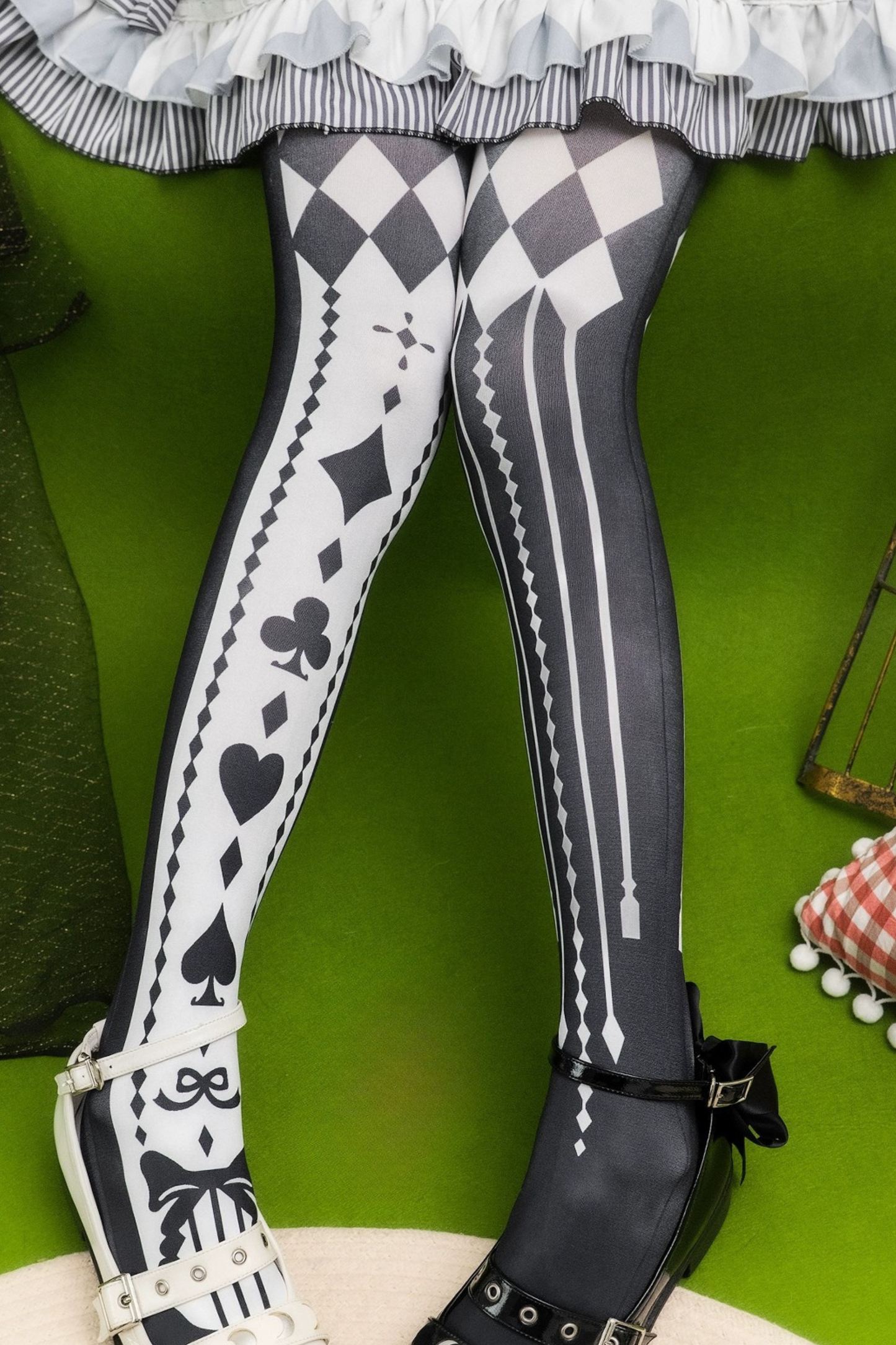 アシメモノクロトランプタイツ