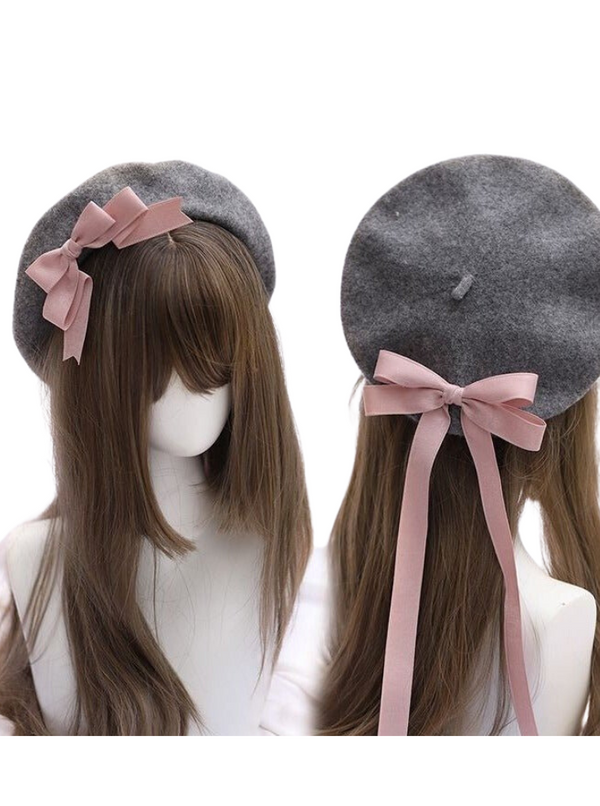 Sweet beret with ribbon