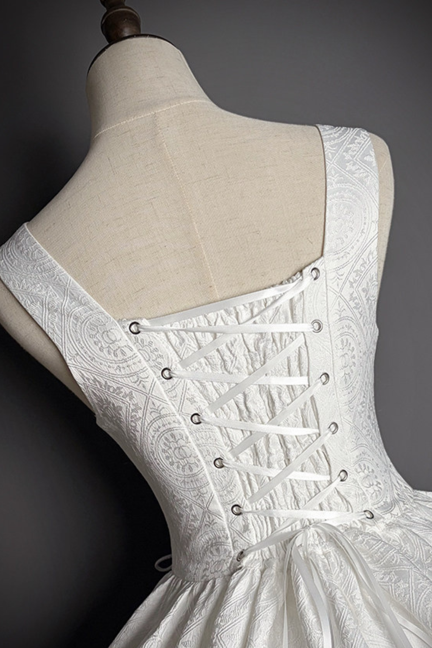 【2月23日予約締切】ドーンブレイカーゴシックジャカードミリタリービスチェサスドレス