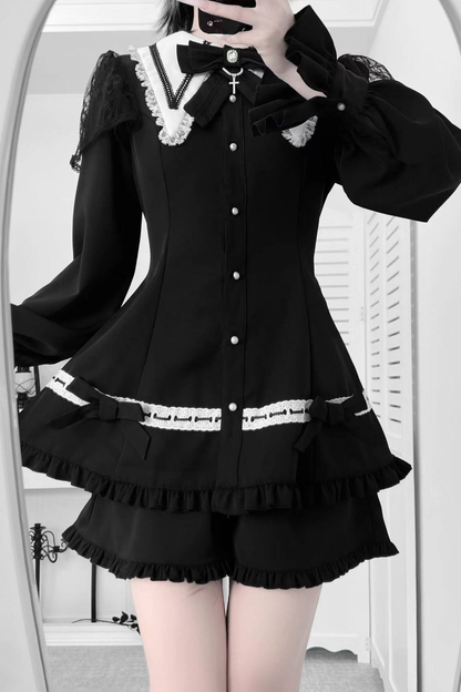 ゴシックフリルダークトップス+ショートパンツ