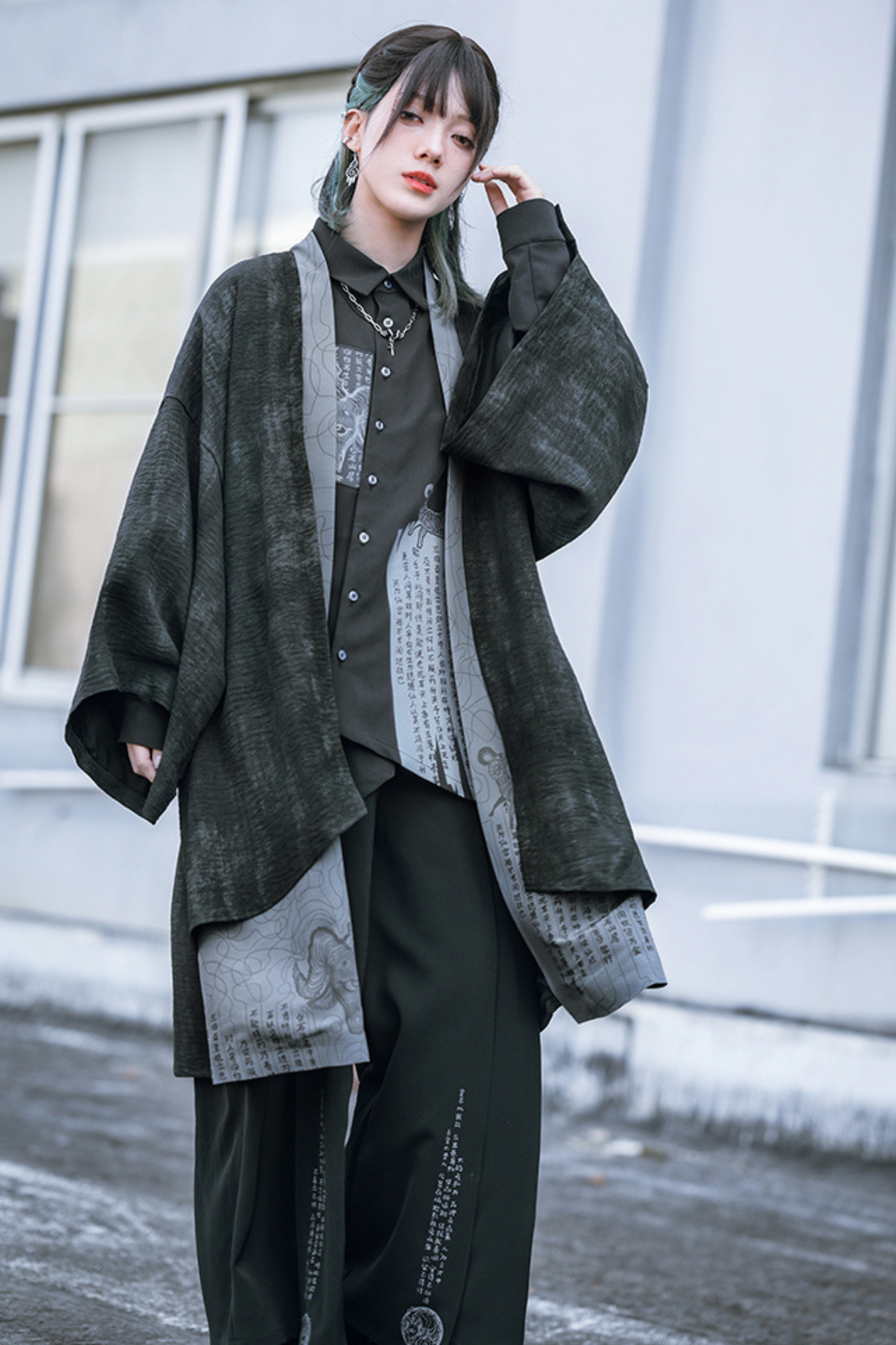 Asymmetrical China Mode Shirt