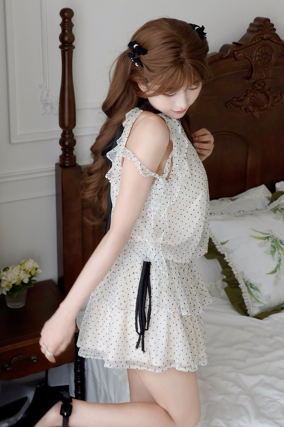 오프숄더 도트 리본 원피스