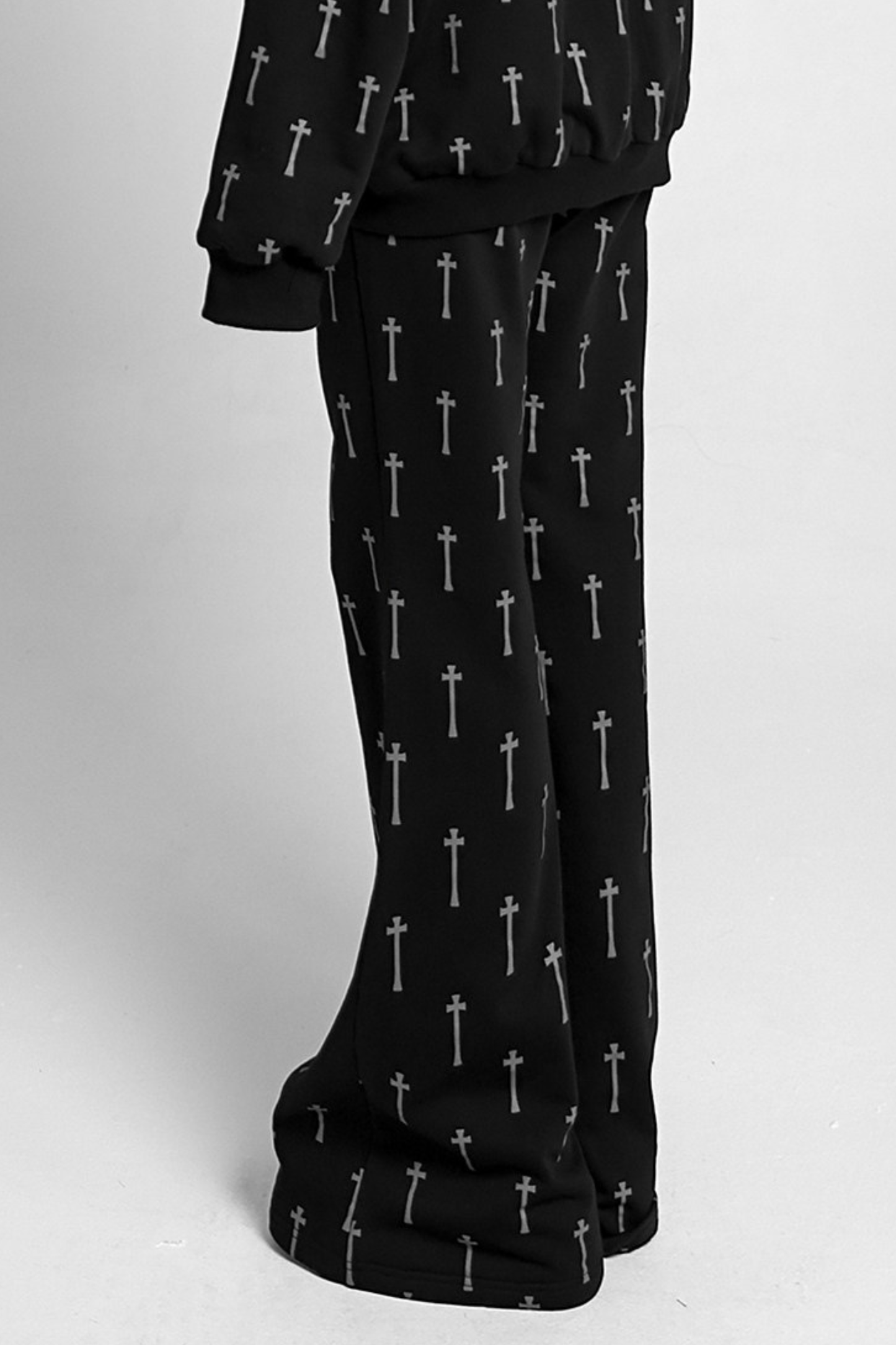 ゴシックルーズモードクロスパンツ