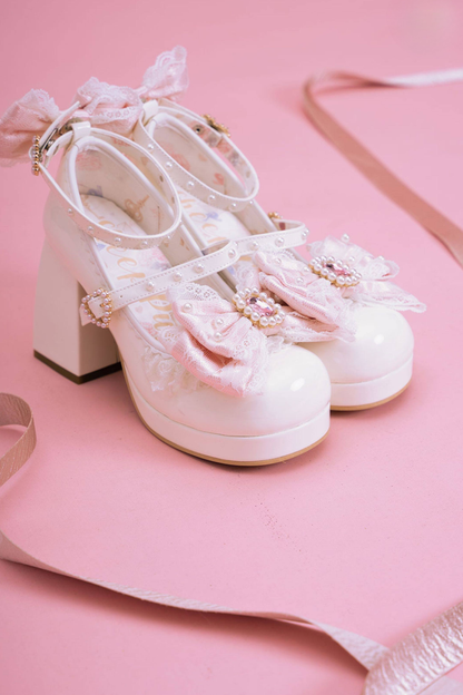 Lavilés Pearl Heals.