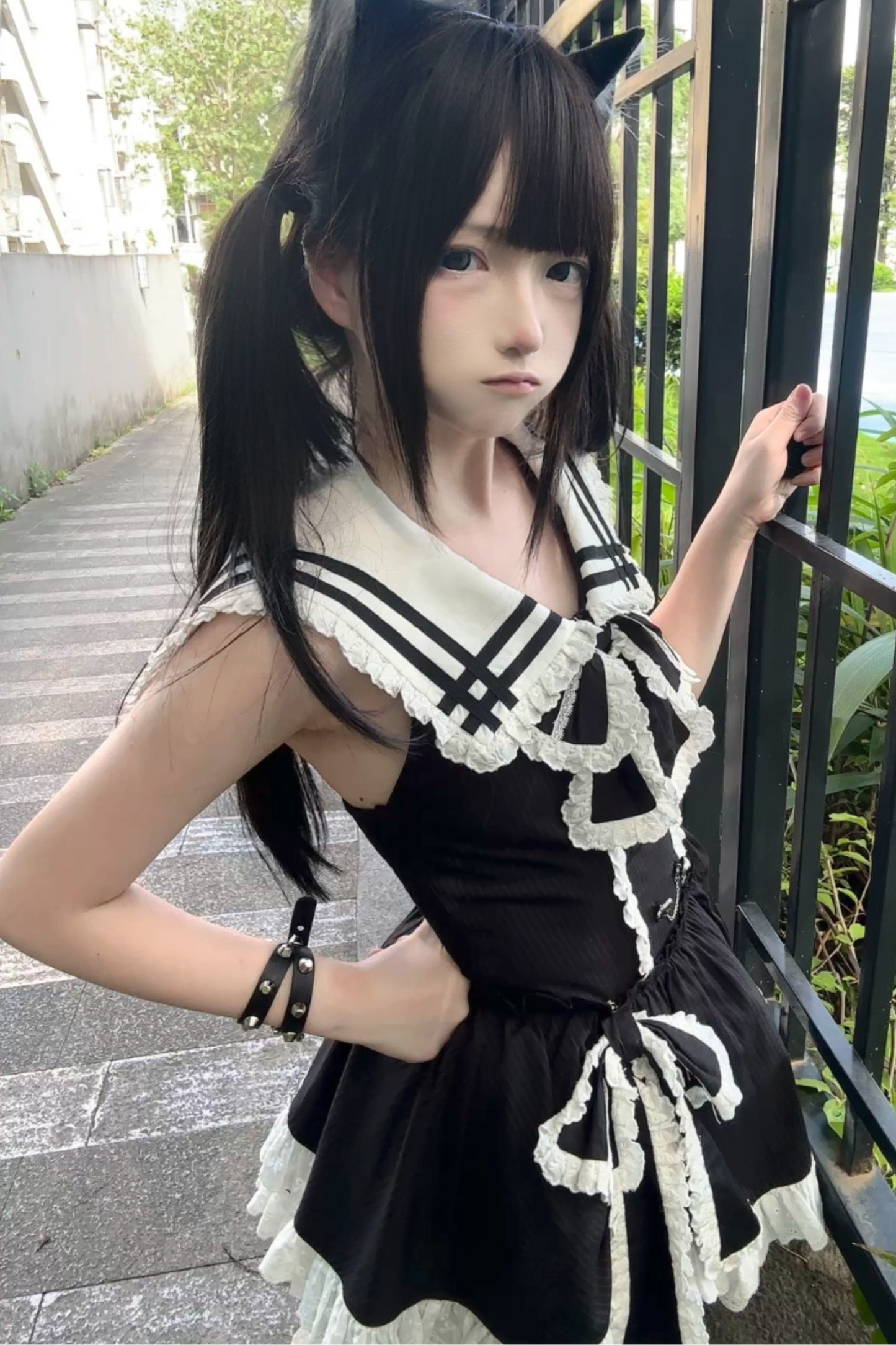 ダークレースリボンエンジェルノースリーブドレス