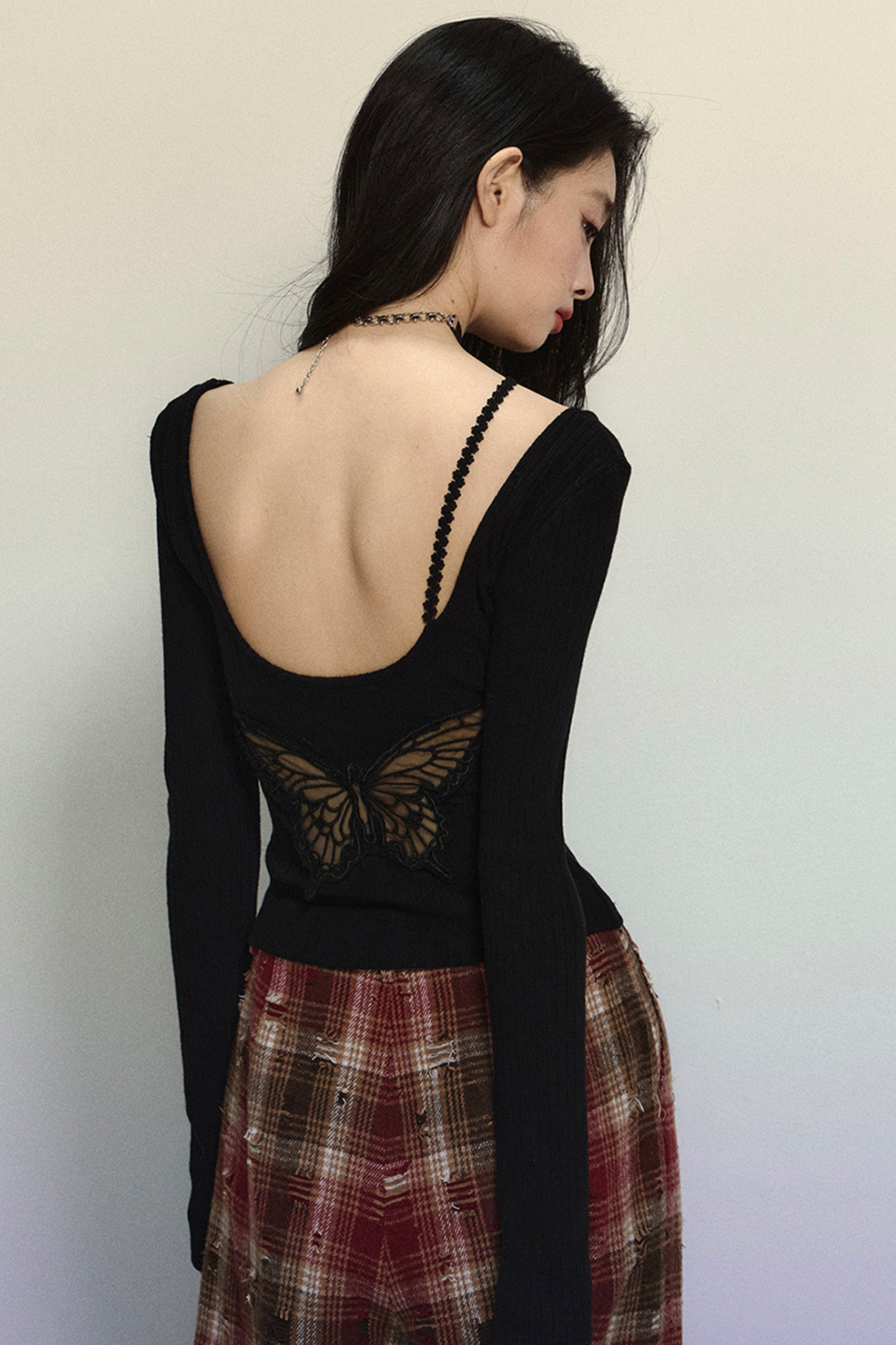 Crimson Eyes Slim Backless Tops