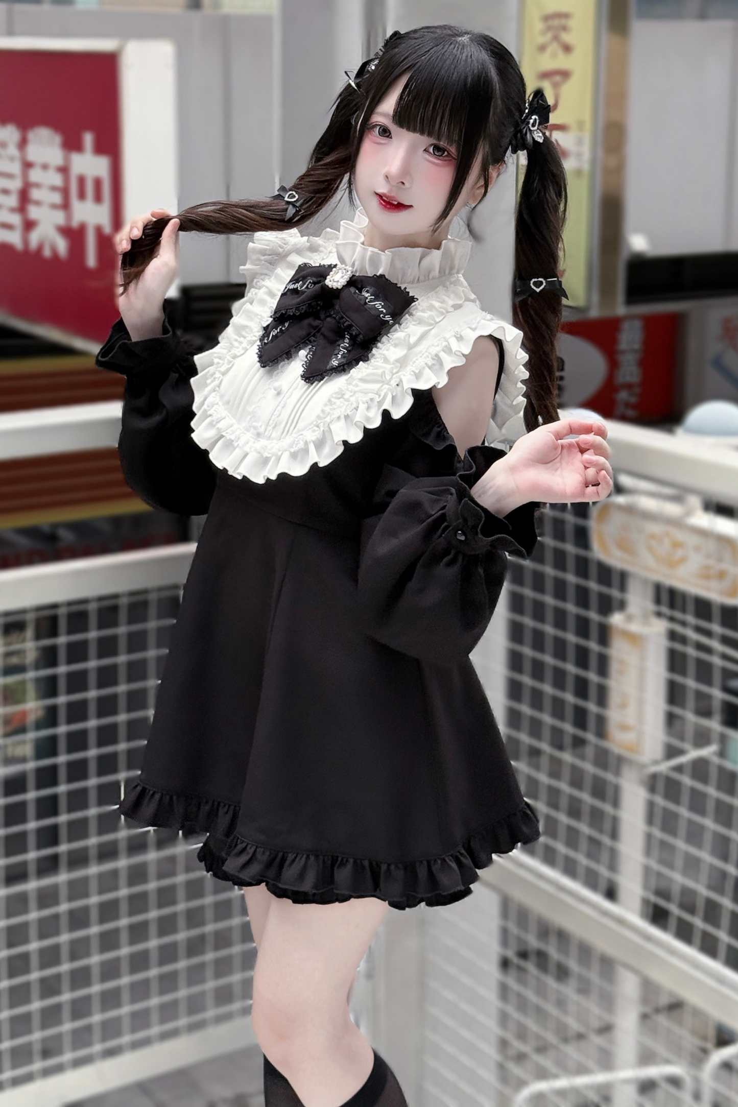 ローズプリンセスオフショルダーフリルリボントップス