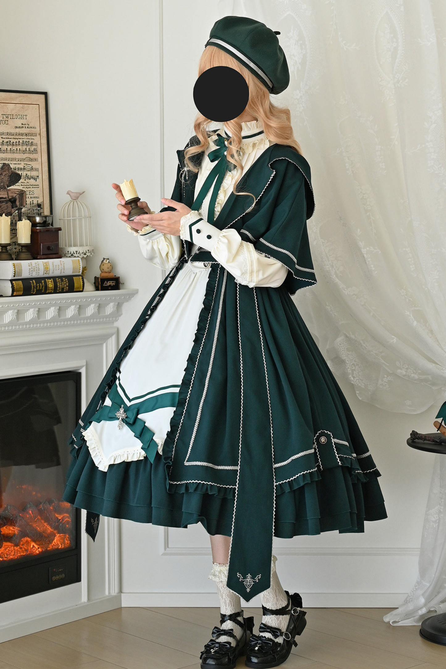 Miaustar Akademie Kleid