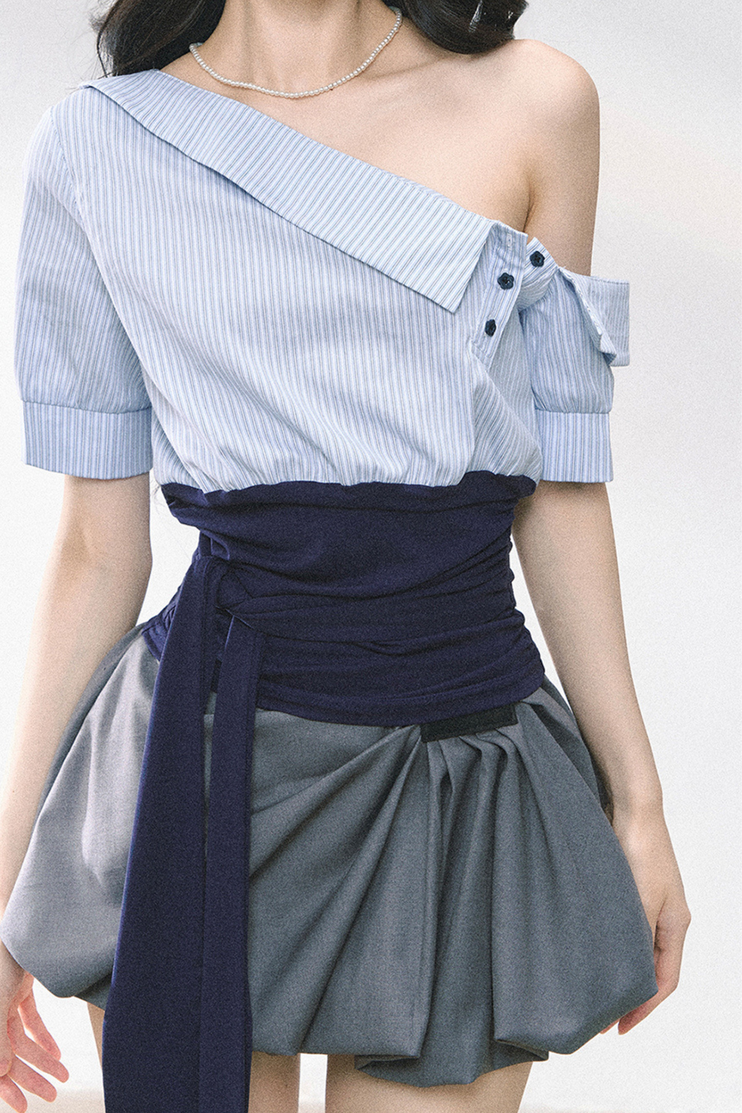 ウエストバンド付きワンショルダーシャツ