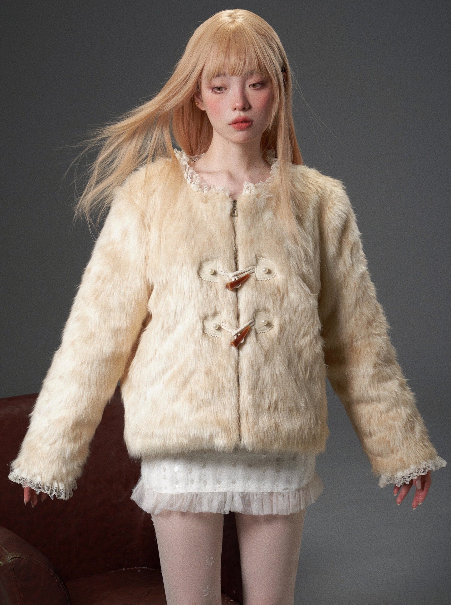 Gradient Beige Lace Stitching Horn Button High Collar Jacket