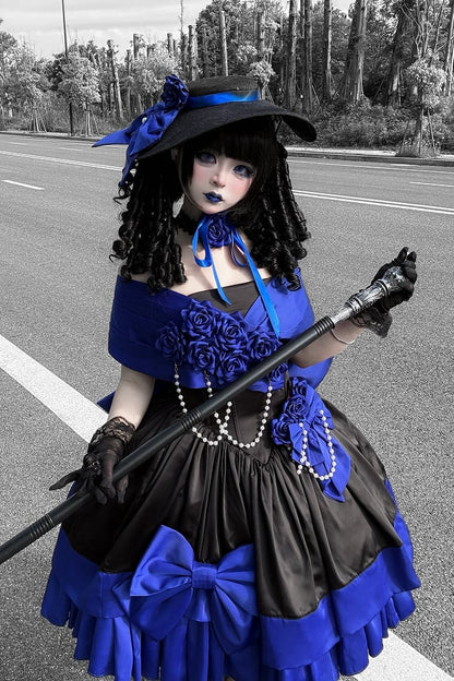 [Vorbestellfrist: 28. Juni] Blau-schwarzes Prinzessinnen-Lolita-Kleid mit Rosenband und freien Schultern + Komplettset + Accessoires (Hut Choker)