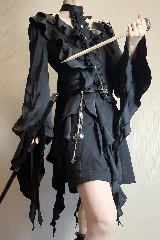 [November 9 Preorder Deadline] Victorian Gothic Lolita Halter-Neck Blouse with Flared Sleeves, an Asymmetrical Frill, and a Train