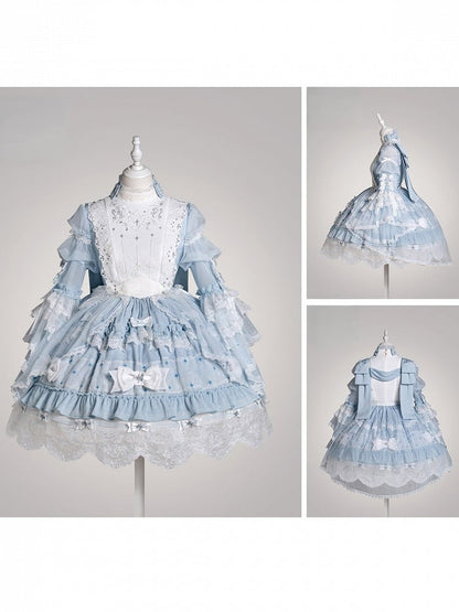[Vorbestellschluss: 9.23] Klassisches Lolita-Kleid in Hellblau/Dunkelblau mit Himmelsstern-Stickerei, Glockenärmeln, Tülllagen und Schleife