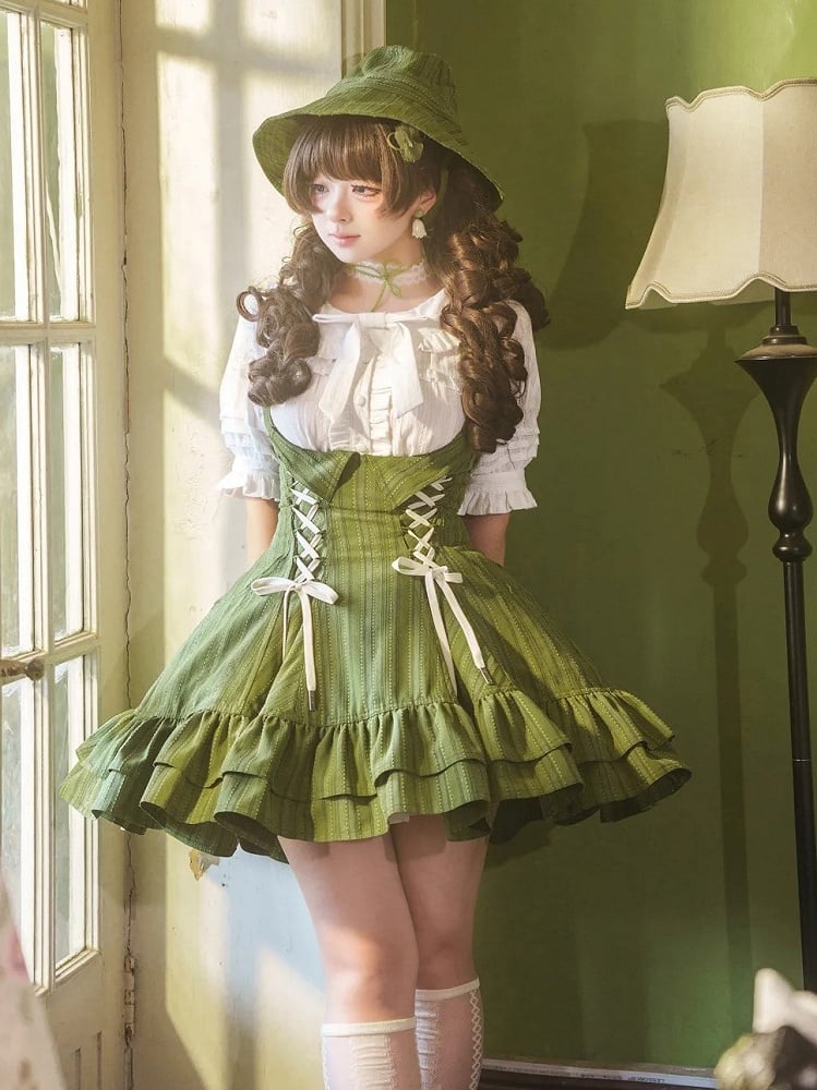 【12月29日予約締切】ゴシックロリータダークカラーストライプバッククロスフリルサスドレス