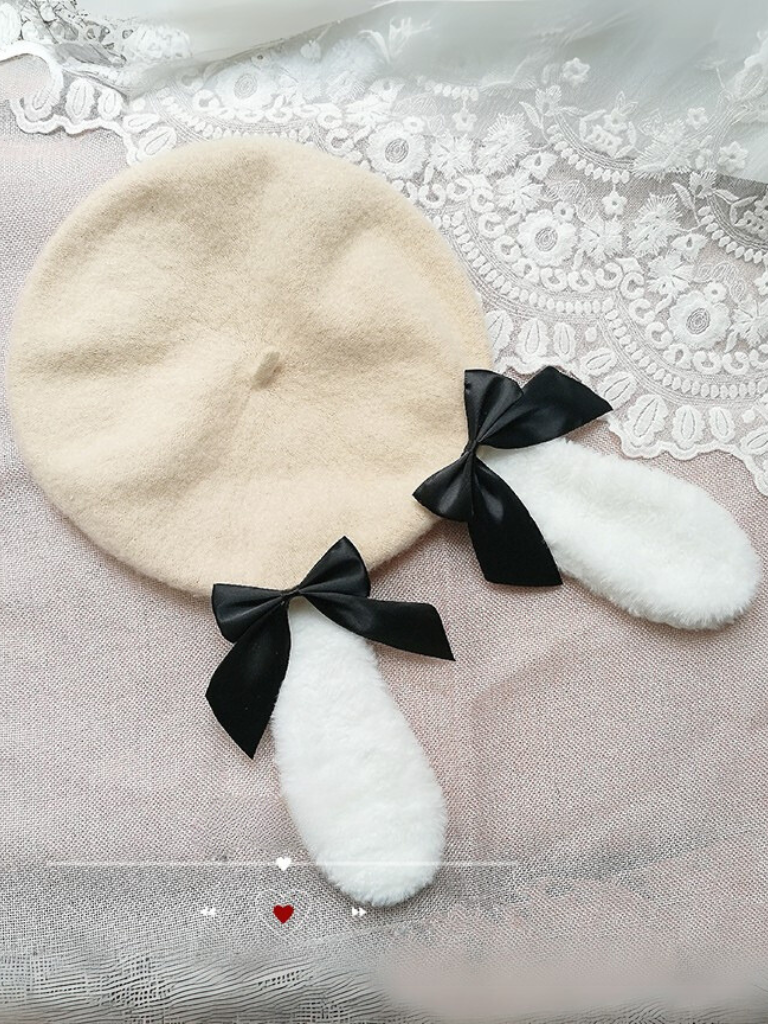 Rabbit ear ribbon beret