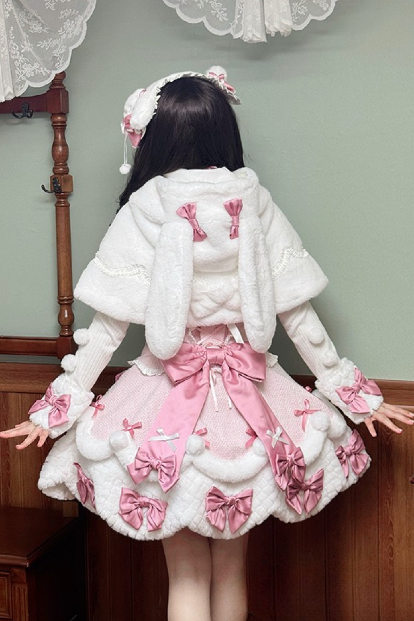 [Deadline for reservations: December 8] Frosted Sugar Rabbit Fur Ribbon Strap Dress